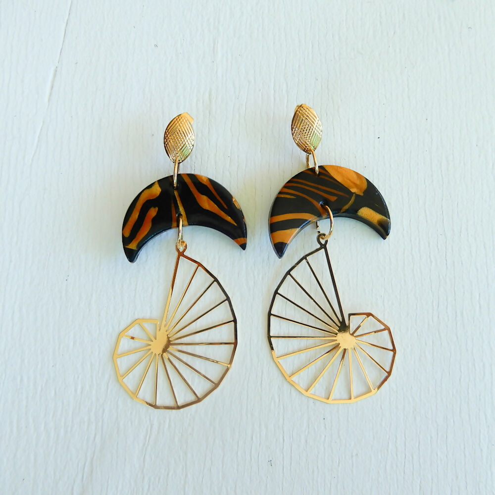 Black & Gold Polymer Clay Earrings "Moon Deco"