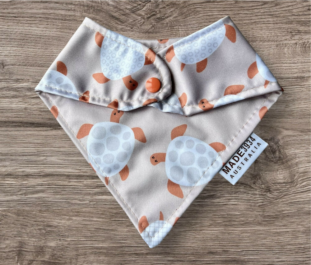 Bandana Style Waterproof Bib - Turtle