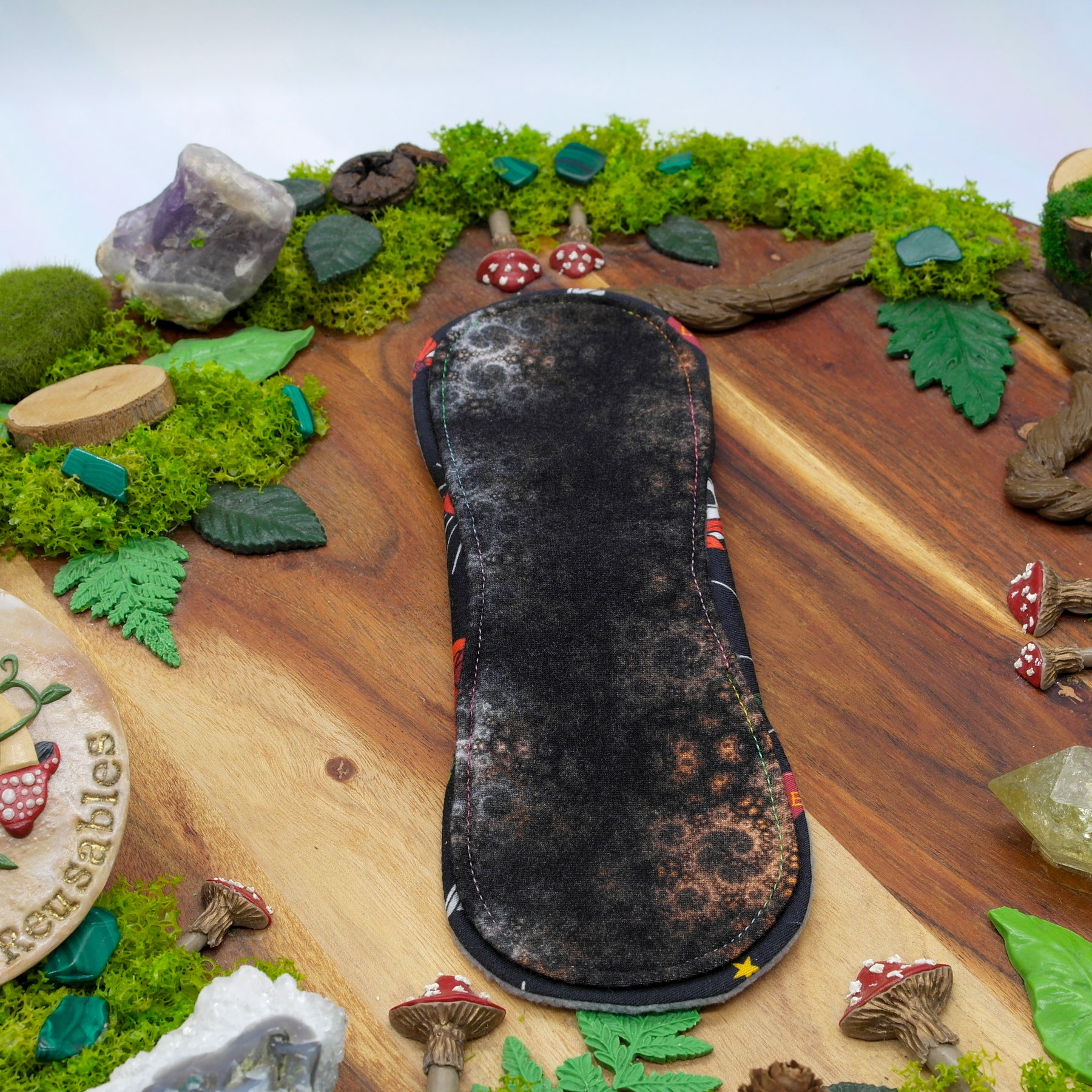 Eco-friendly reusable cloth pad 9" Heavy (Mishmash) - The Veil