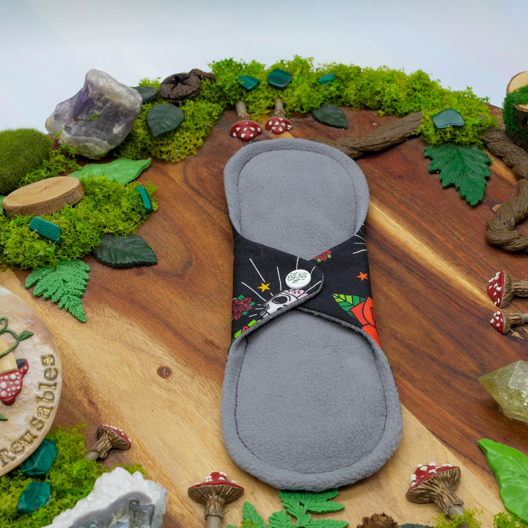 Eco-friendly reusable cloth pad 9" Heavy (Mishmash) - The Veil