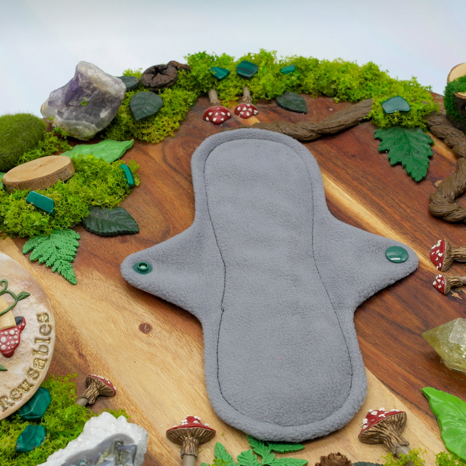 Eco-friendly reusable cloth pad 9" Heavy (Mishmash) - The Veil