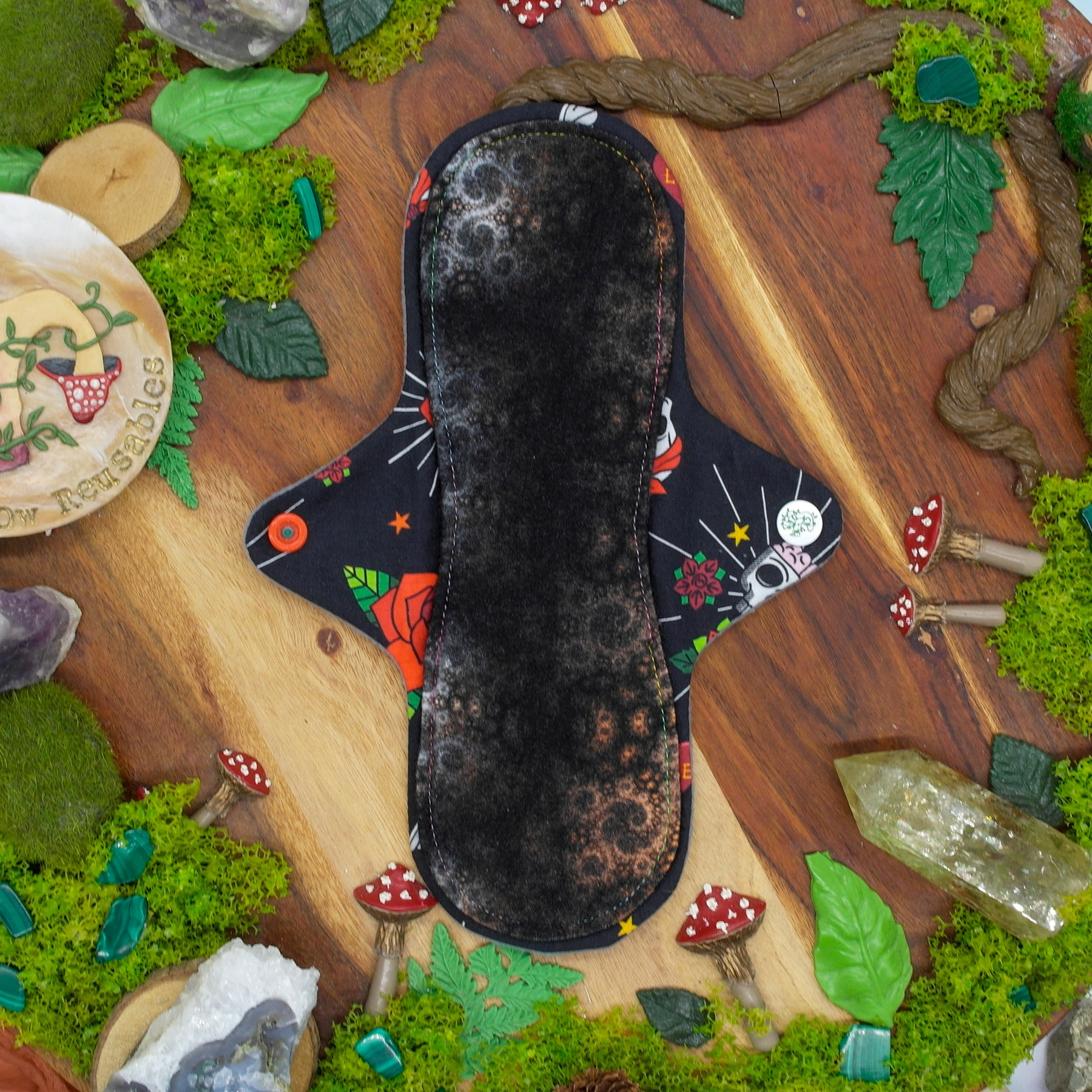 Eco-friendly reusable cloth pad 9" Heavy (Mishmash) - The Veil