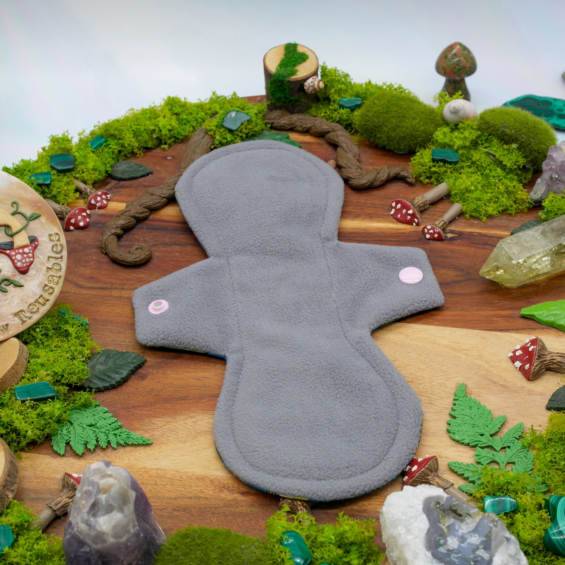 Eco-friendly reusable cloth pad 10" Moderate (Versodile Moonrise) - Bird Lover