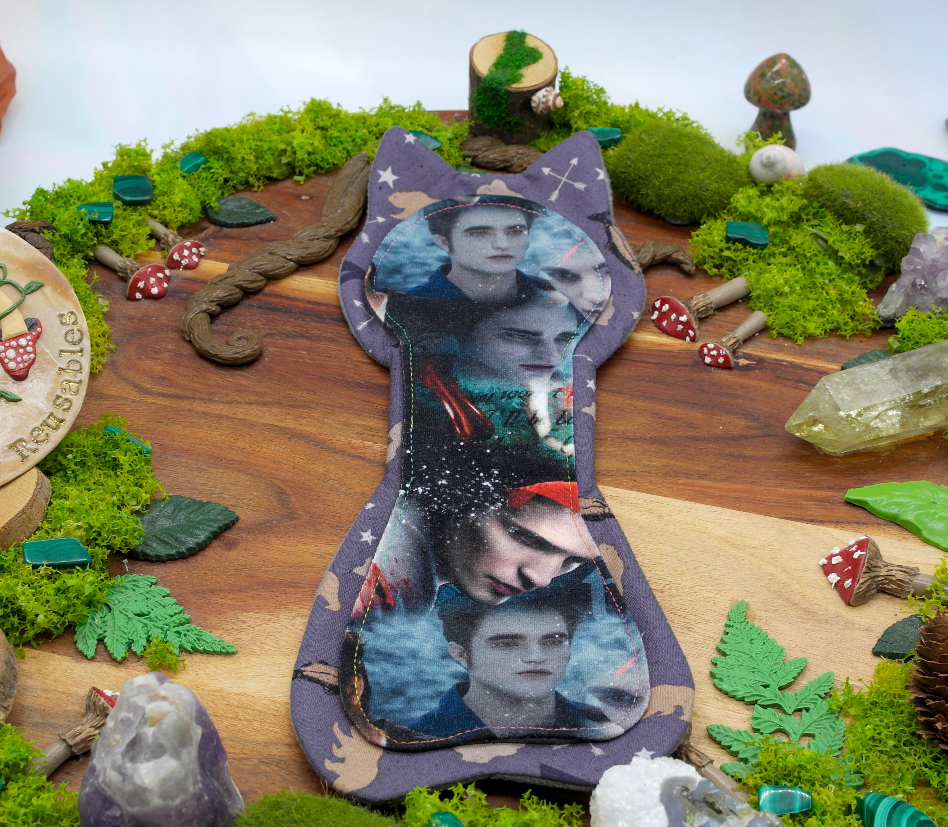 Reusable cloth pad 10" Moderate (Naomi's Kitty)