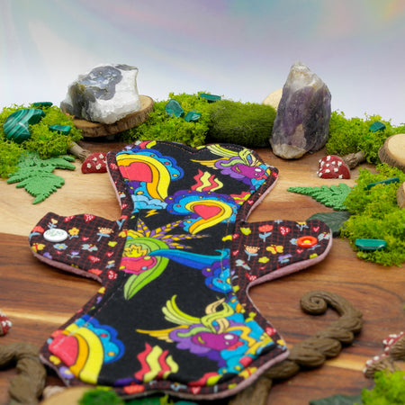 Reusable menstrual cloth pad 10