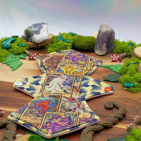 Reusable menstrual cloth pad 10