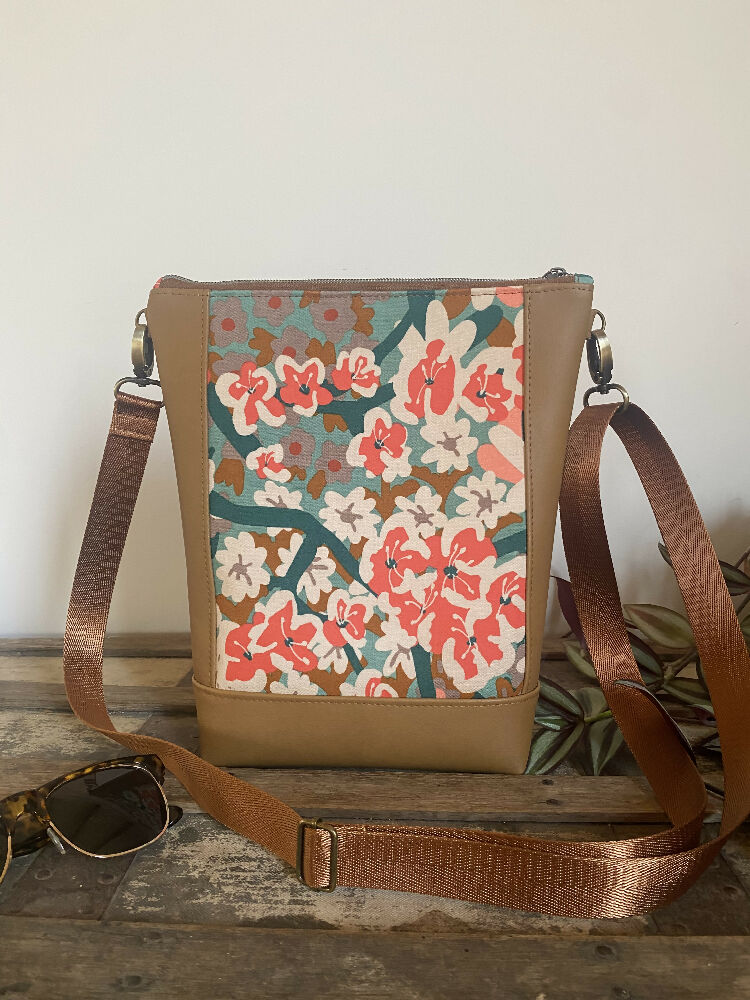 0DA763E1-2069-433F-9FCD-318F51EB993B