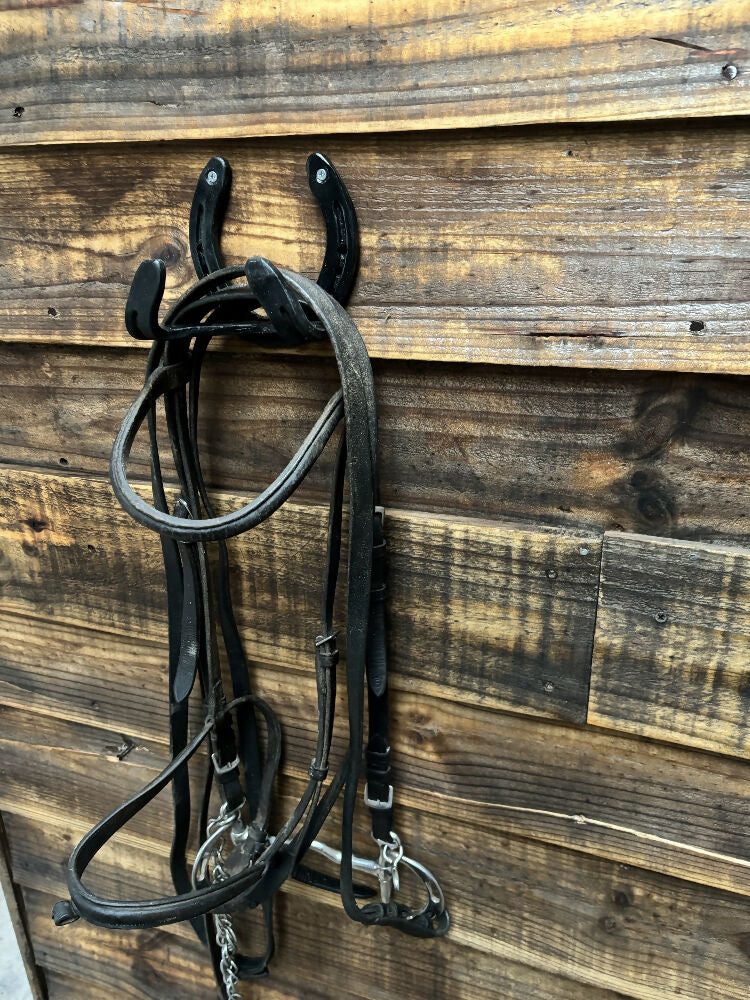 Horseshoe Tack holder barn
