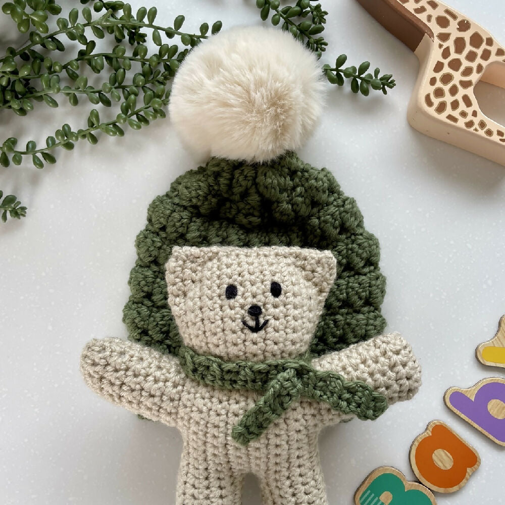 Handmade-newborn-baby-bundle-gift-set_Sage-green-beanie-teddy-bear_IMG_5034 Large