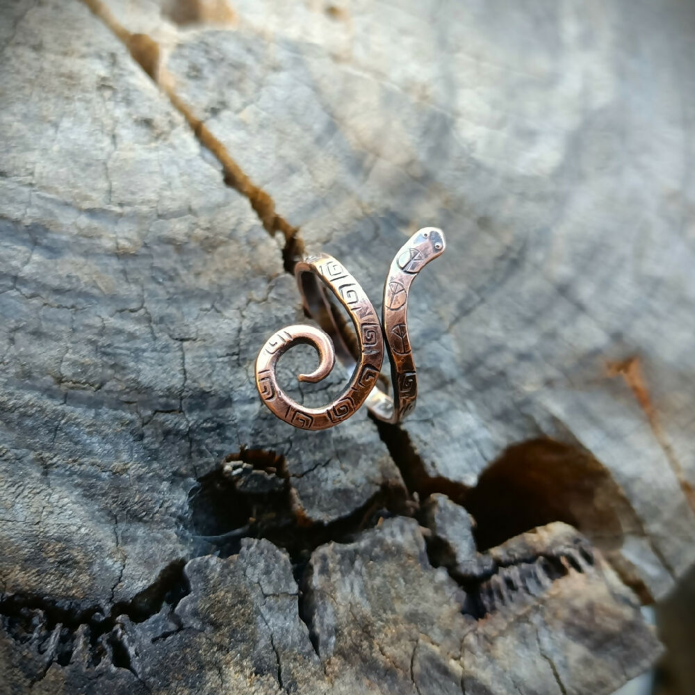 copper snake ring peace head up