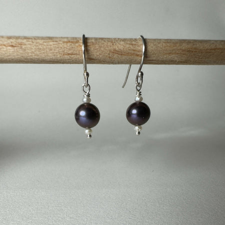 Black & White fresh water pearls earrings