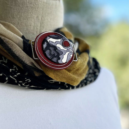 Red Grey Black White Silk Brooch - Dia. 5cm