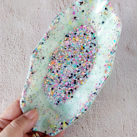 Wavy Oval Candy Dish - Trinket Dish - Resin Trinket Tray/Catchall