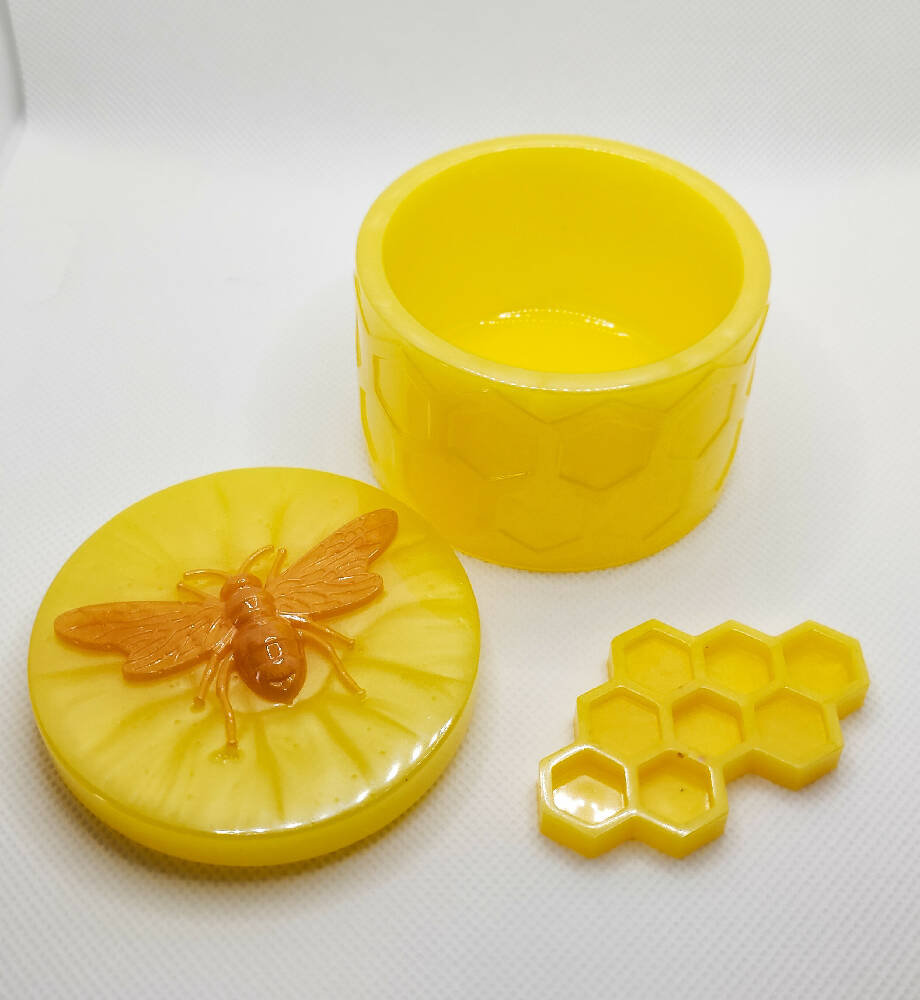 RM - Honeycomb Pot with Lid