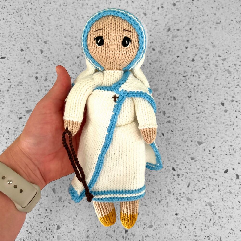 Hand knit doll Mother Teresa/Saint Teresa of Calcutta