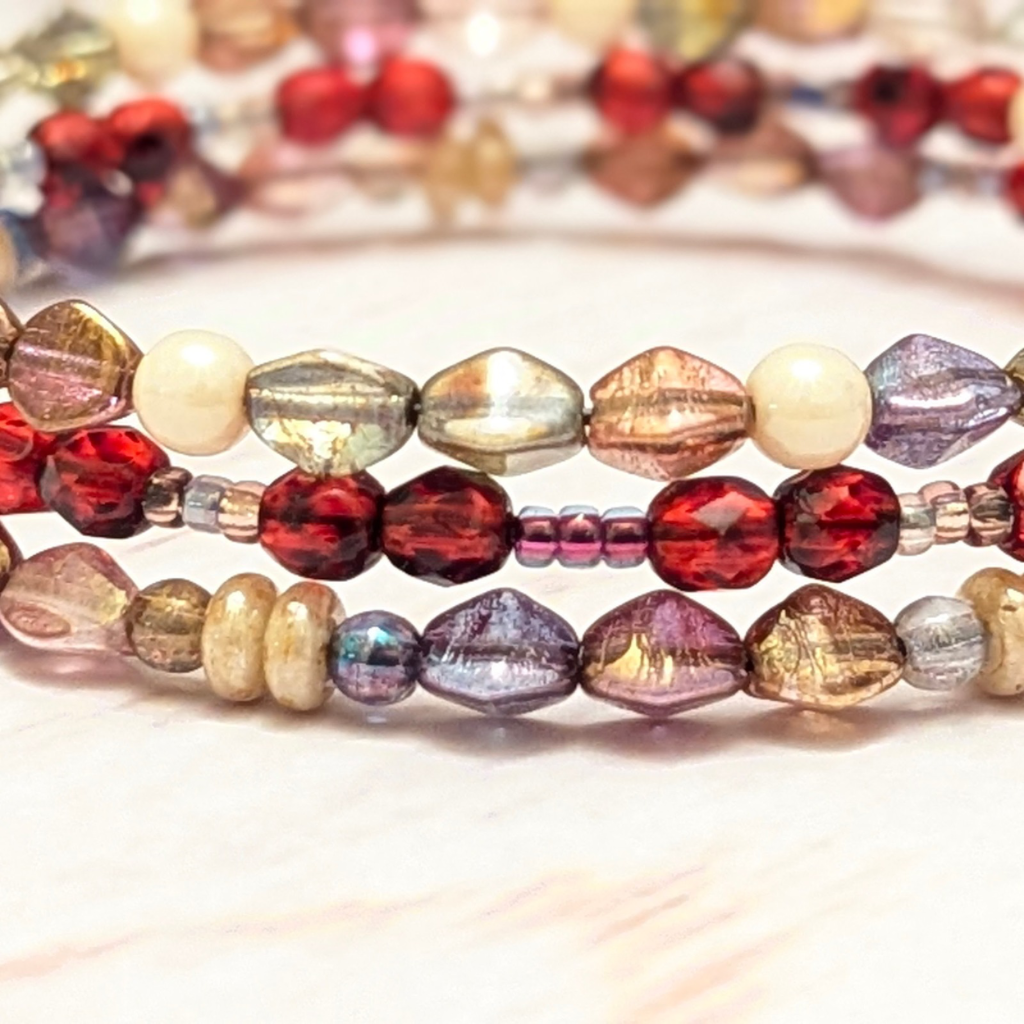 Beaded wire bracelet | Shimmering red beads and glass pearls | Unique | One of a kind design | Minimalist boho