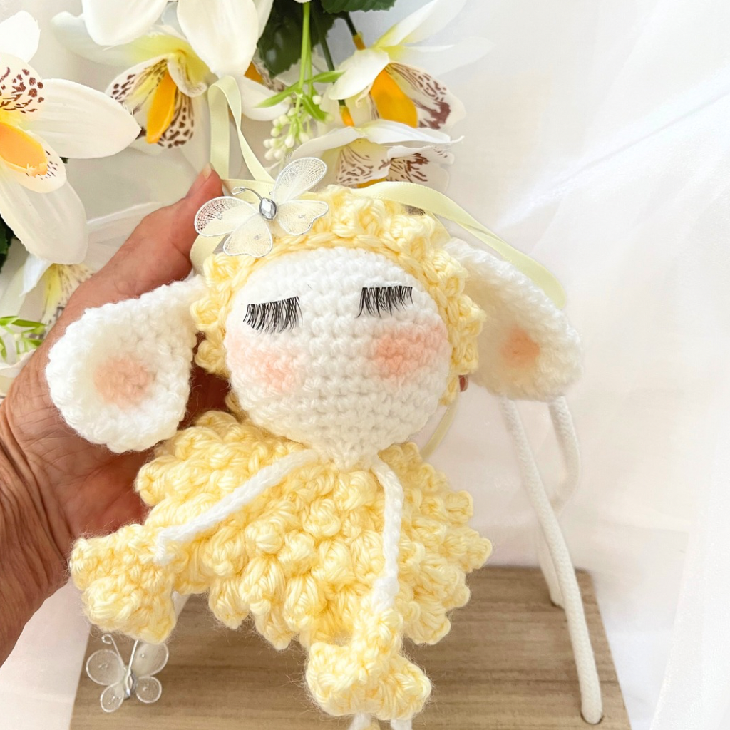Crochet Lamb Wall Hanging, Nursery Decor, Baby Room Wall Hanging