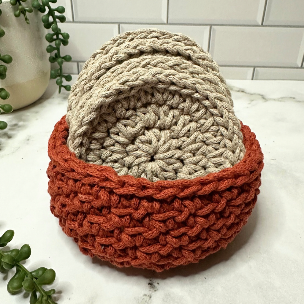 Earth Tones Crochet Set – Terracotta Basket with Beige Coasters (4-Piece Set)