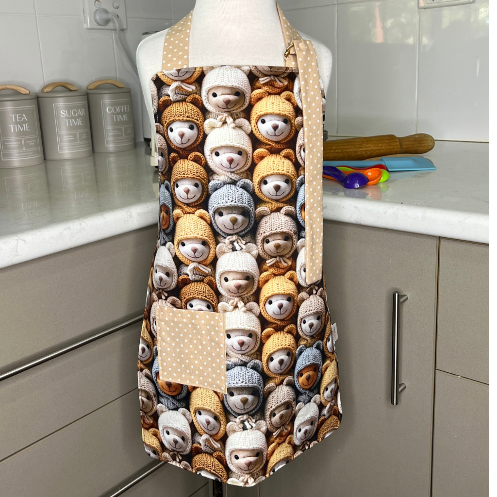 Apron .. Children’s reversible .. Teddy