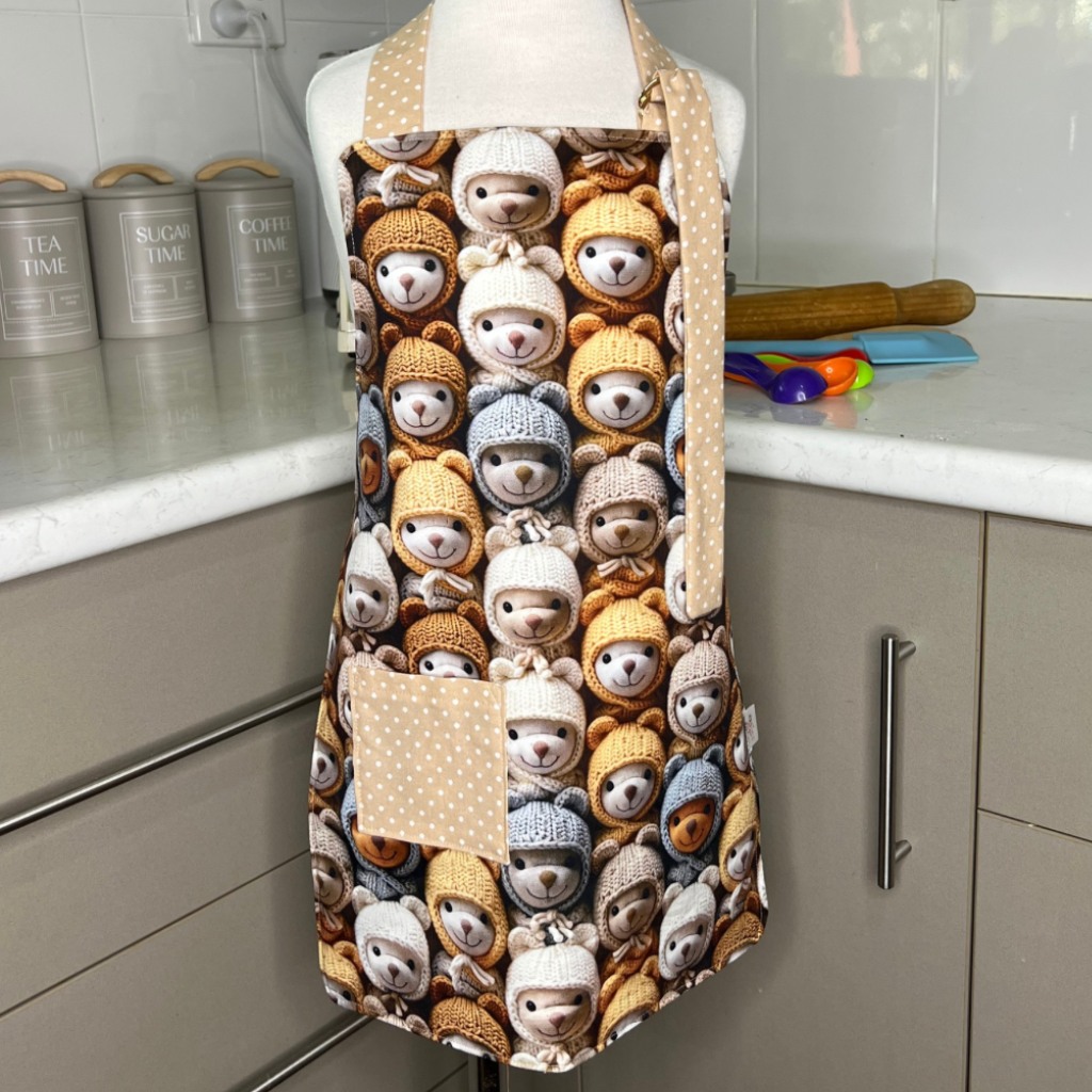 Apron .. Children’s reversible .. Teddy
