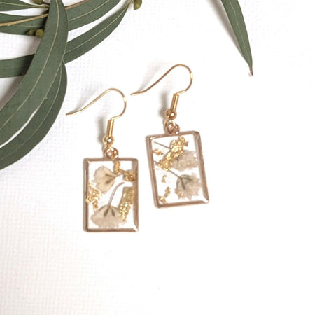 Dainty baby's breath earring