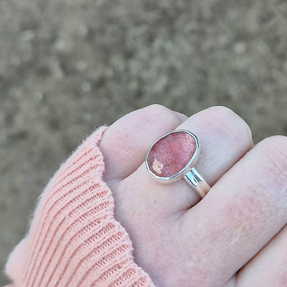 Strawberry Quartz Ring Double Band MI2