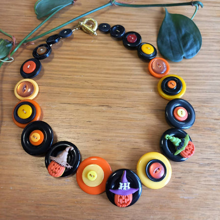 Halloween necklace - Jacks in Hats