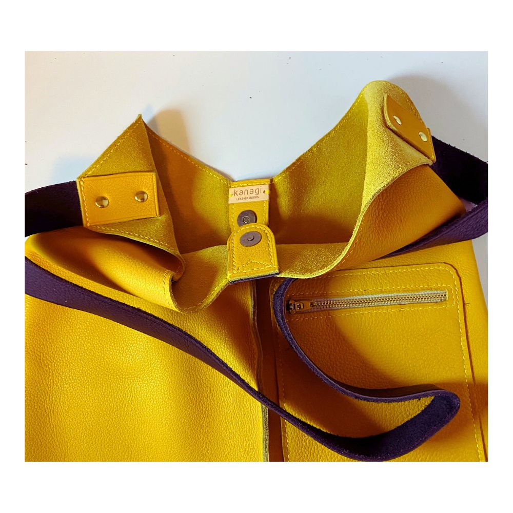 Saffron wedge-shaped tote bag