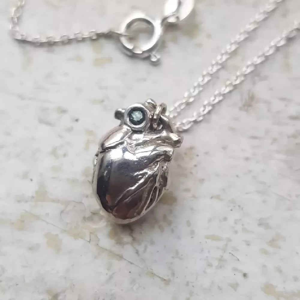 Anatomical+Heart+green sapphire2