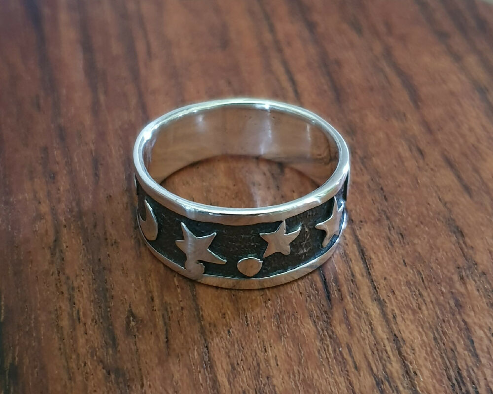 Moon and stars ring