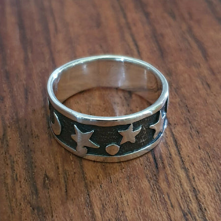 Moon and stars ring