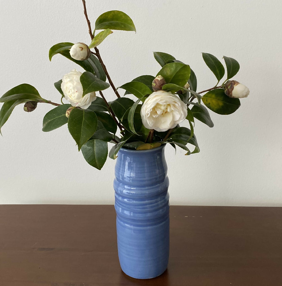 Tall swirl vase blue