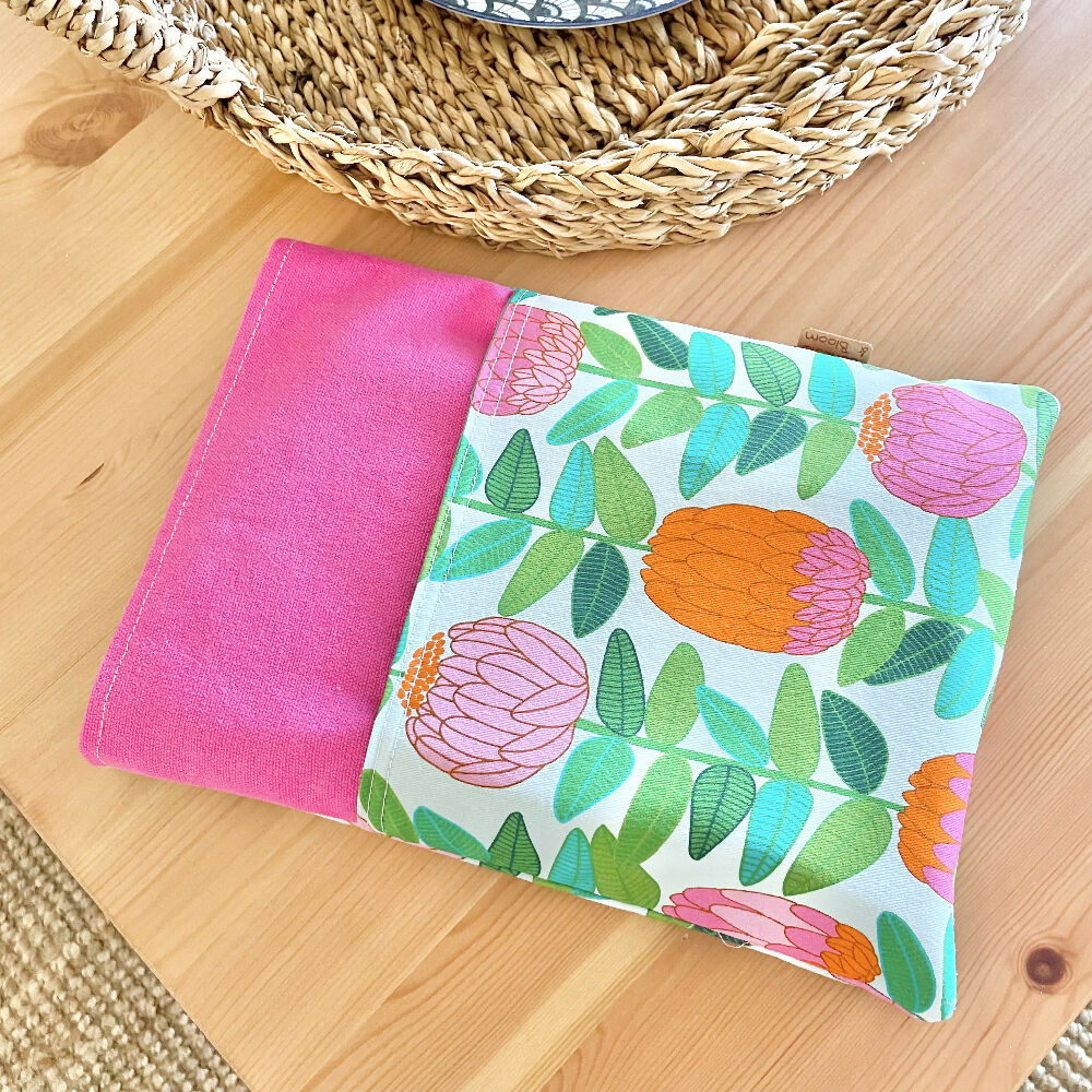 Book Sleeve~ Bright Proteas