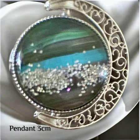 Aqua waters pendant