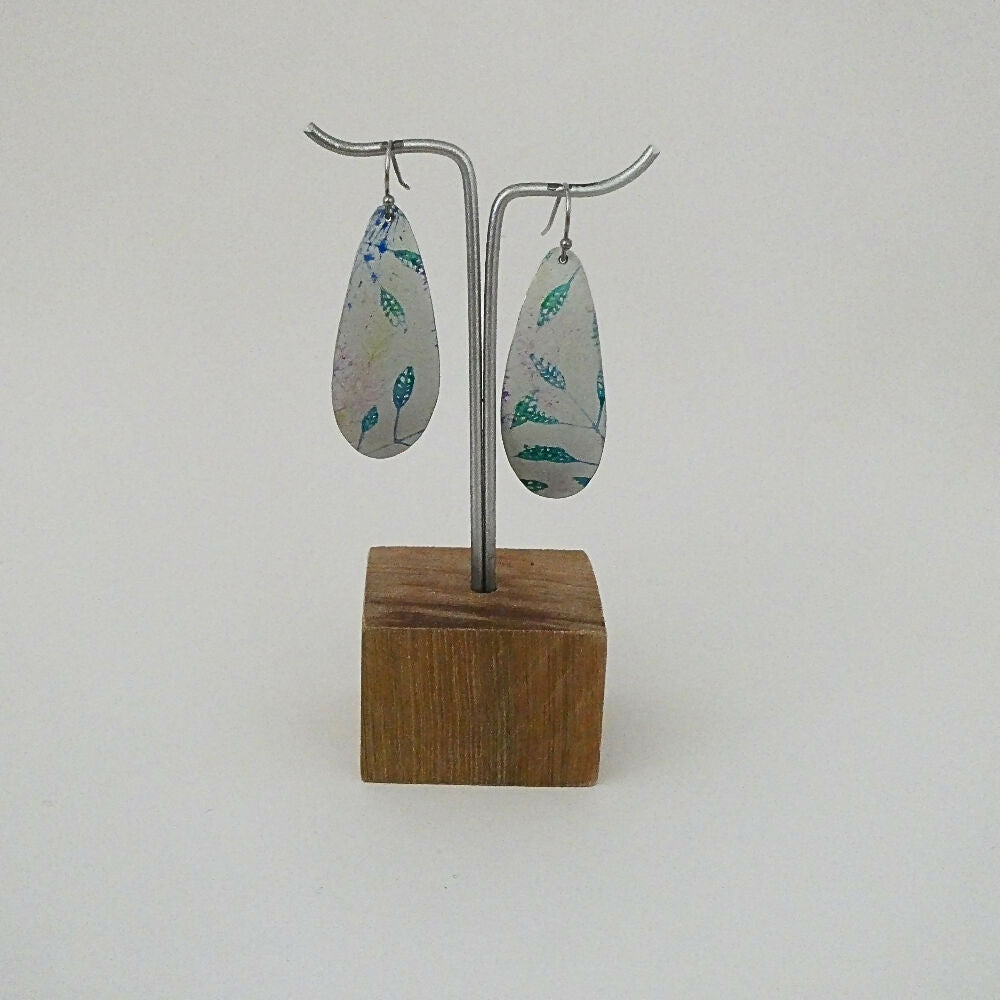 Aluminium-earrings-hung-A075