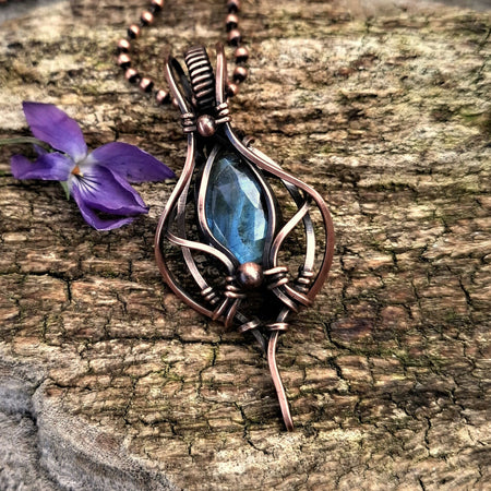 Blue Faceted Labradorite Doublet in Copper with chain