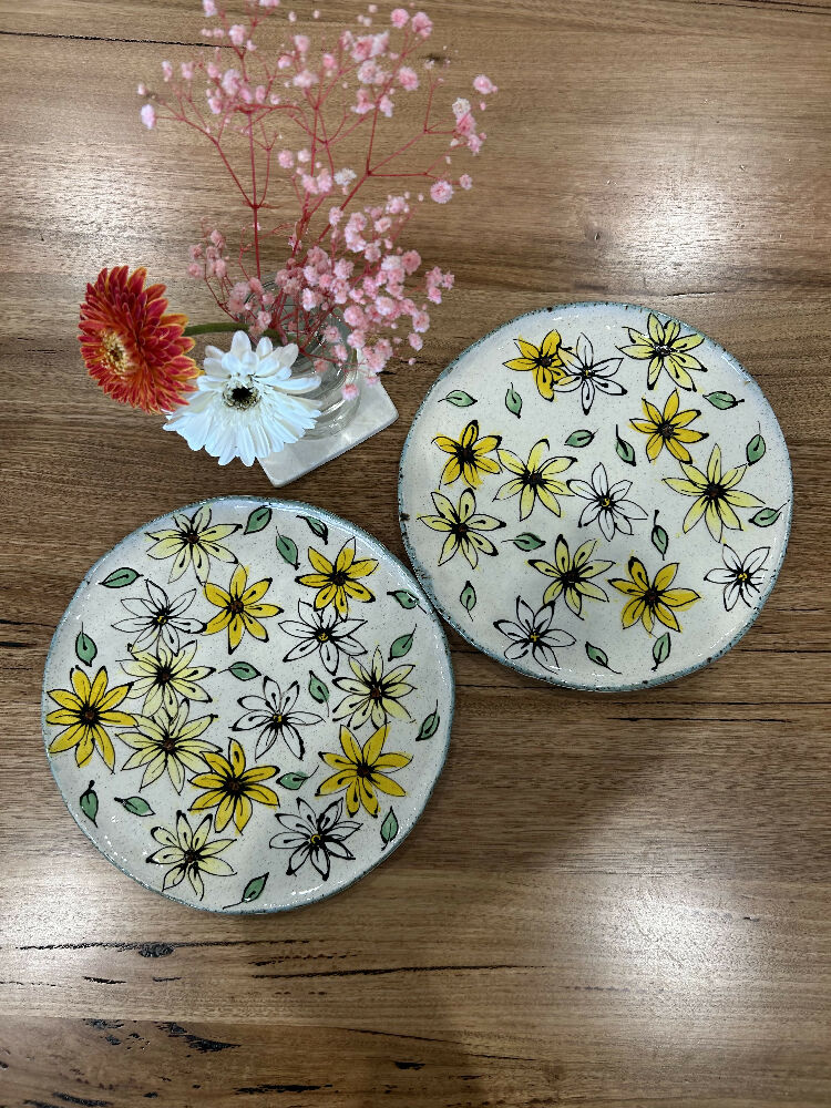 Daisy Dinner Plates (Set of 2)