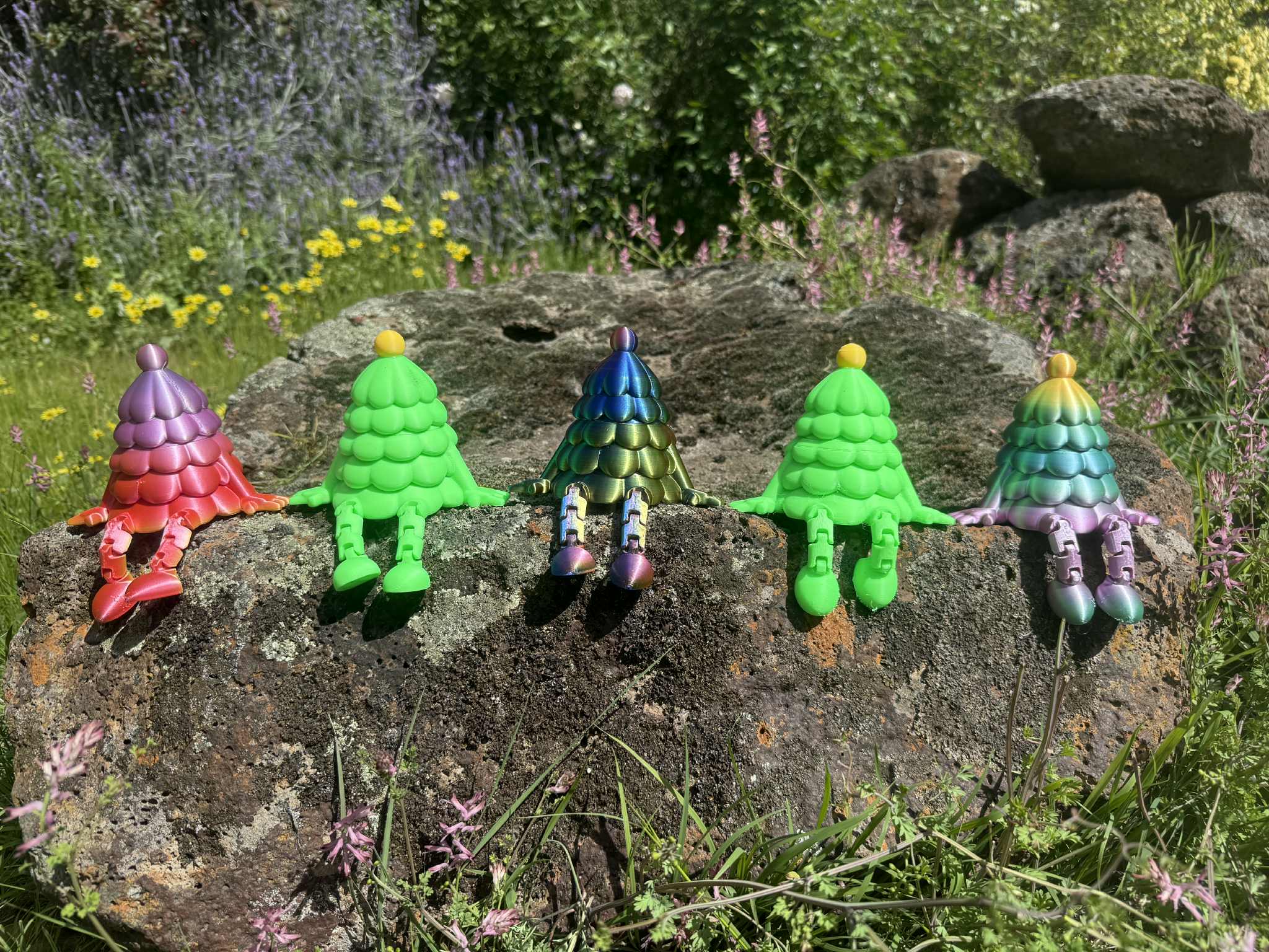 3D Printed Christmas Tree with 3 Christmas Crayons Inside