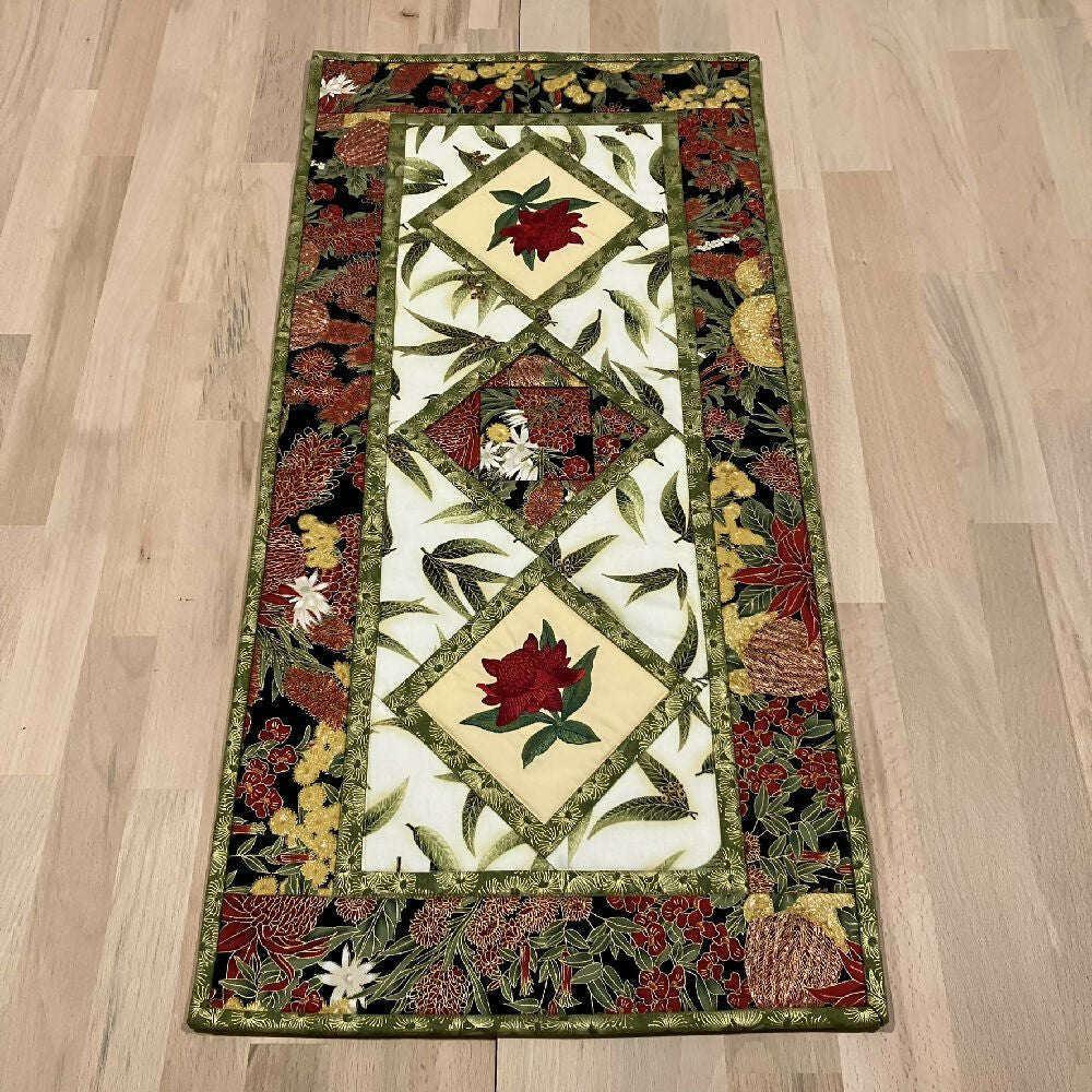 handmade australia tablerunner waratah_1