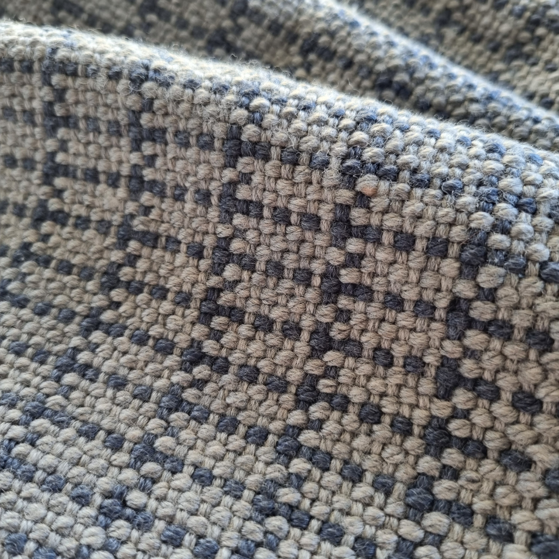 Handwoven merino wool scarf - blue and grey pattern