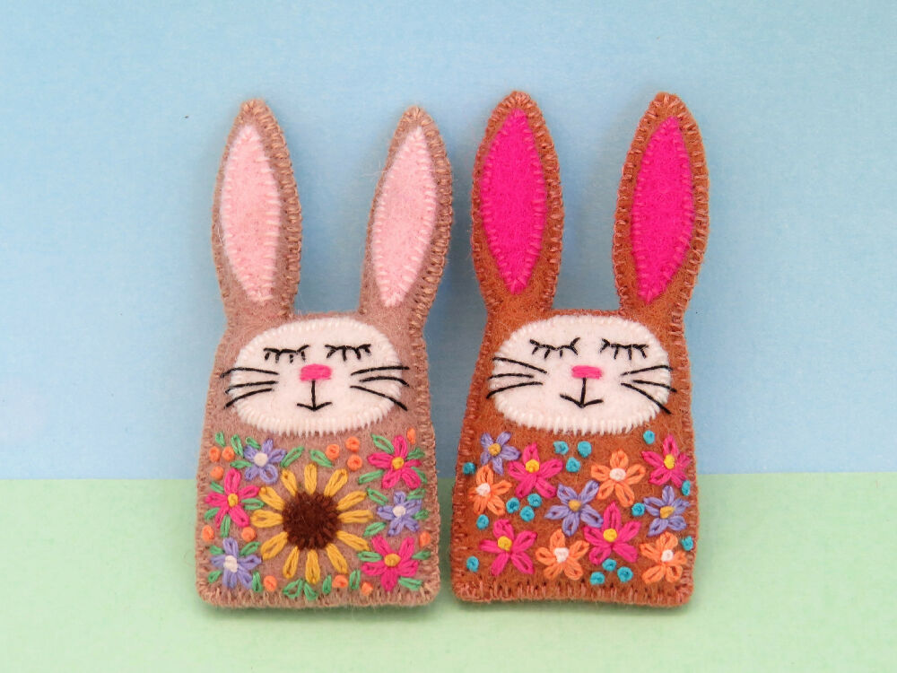 Rabbit Brooch _ Bunny Pin _ 8a