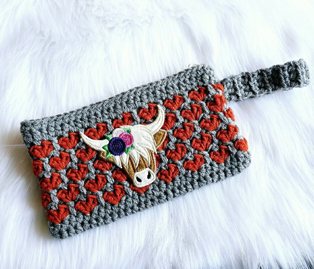 Oh My Heart Crochet Zip Pouch