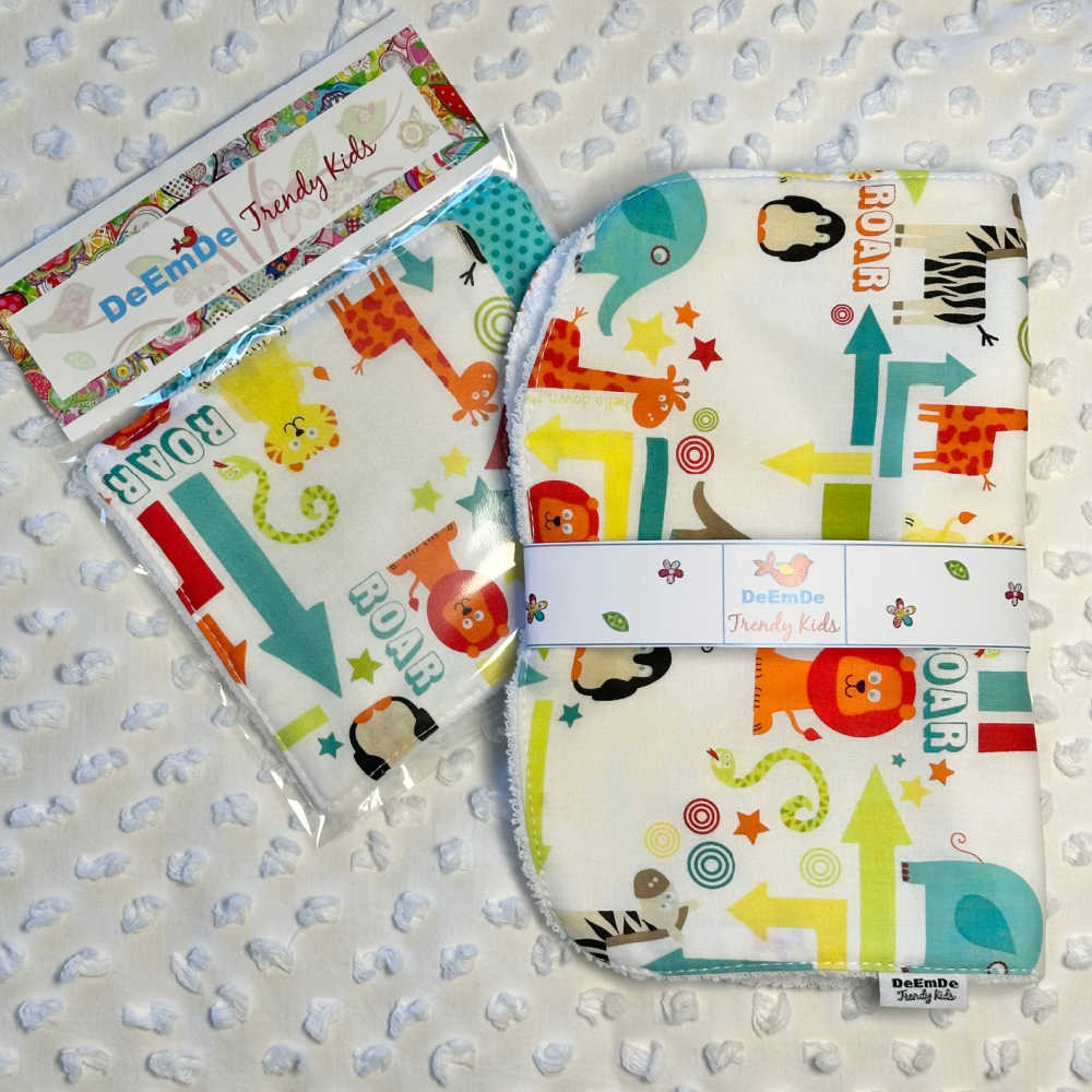 Large Size Animal Print Bib & Wash Cloth Set