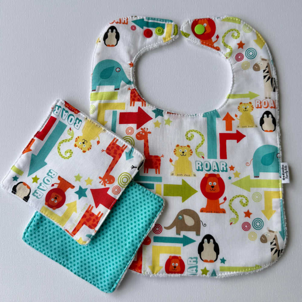 Large Size Animal Print Bib & Wash Cloth Set