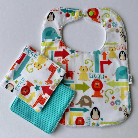 Large Size Animal Print Bib & Wash Cloth Set