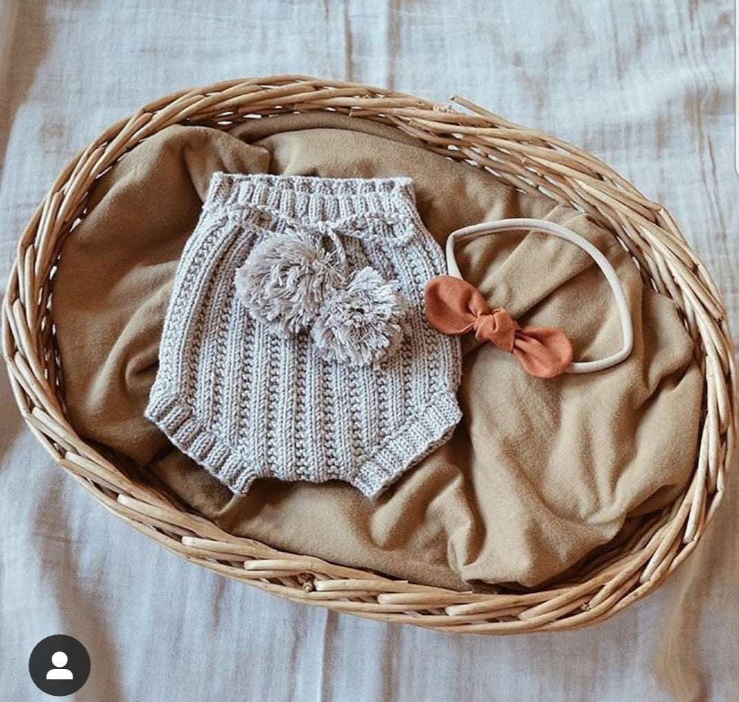Baby Bloomers Handknitted in 100% Natural Yarn. 6-12mths. Free p&p
