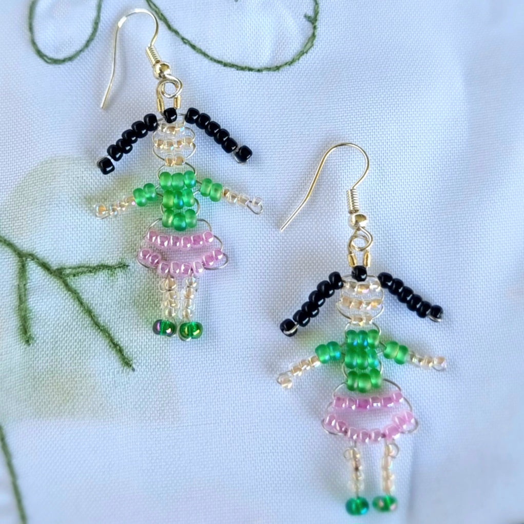 Go girl earrings brunette