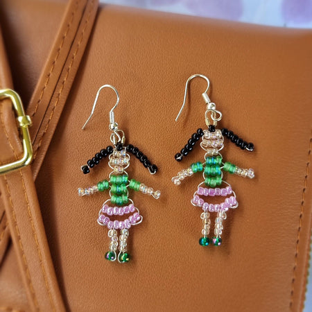 Go girl earrings brunette