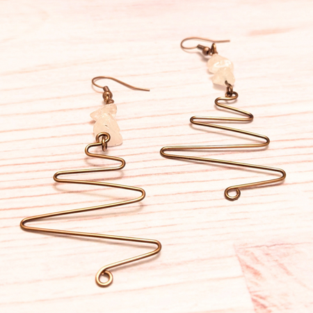 Christmas tree earrings with gemstones - Handmade - Wire art - Whimsical