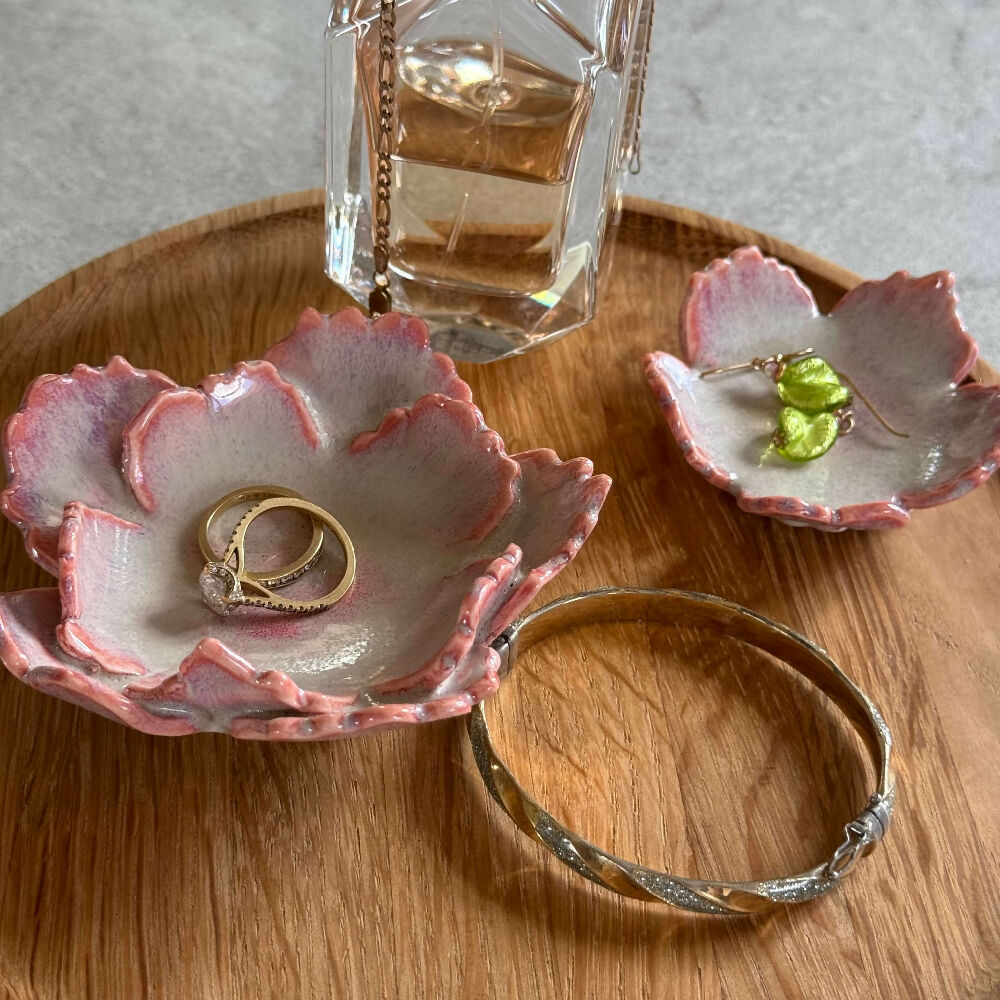 Australian-Ceramic-Pottery-Artist-Ana-Ceramica-Home-Decor-Ornaments-&-Accents-Handmade-Porcelain-Petal-Trinket-Dish-Tealight-Holder-Condiment-Serving-Handmade-Pottery